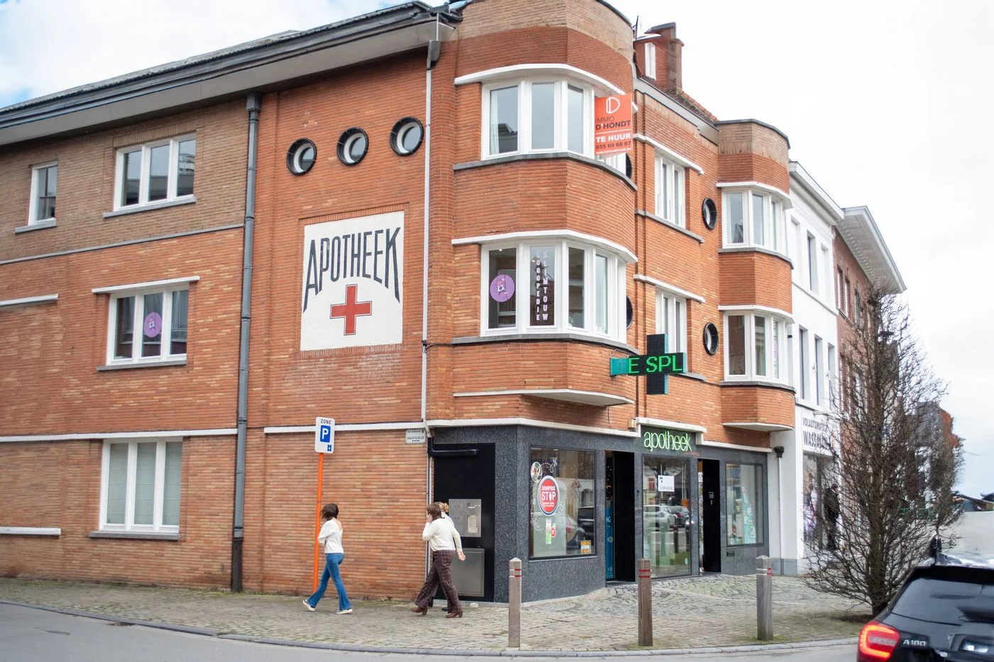 Het gebouw aan de Grachtschelde in Oudenaarde waar logopediepraktijk Het Klimtouw gevestigd is